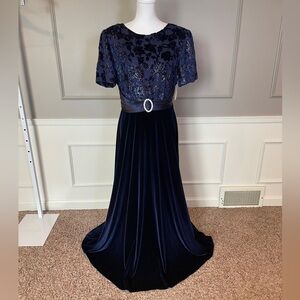 DJ Summers 12 80s Deadstock NWT formal gown navy velvet sparkle Full Length Maxi